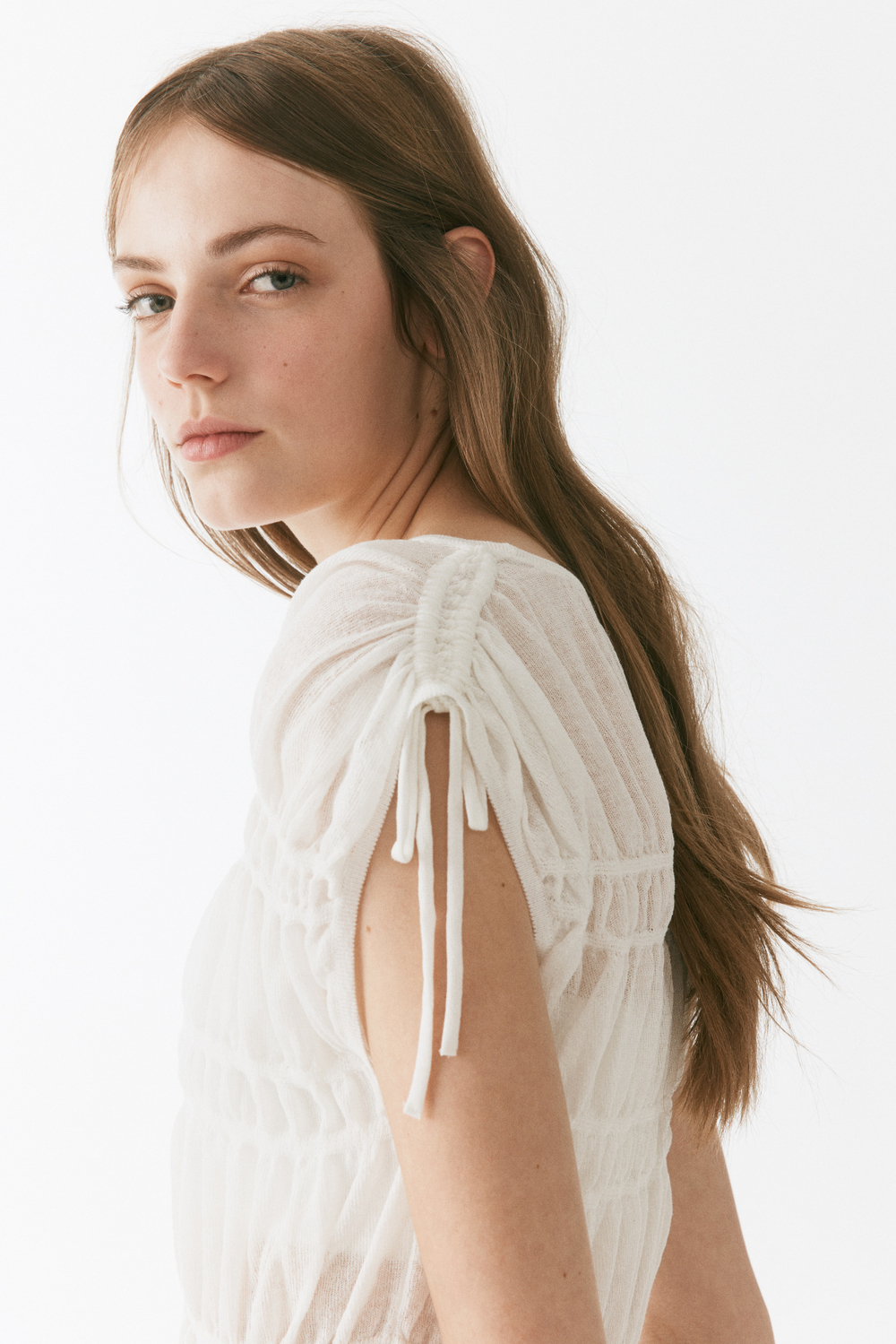 Тонкий трикотажный топ со сборками - H&M