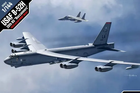 1:200 Stratofortress HP326-SK