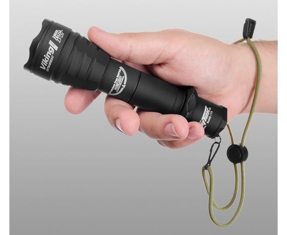 Тактический фонарь Armytek Viking Pro нейтральный свет