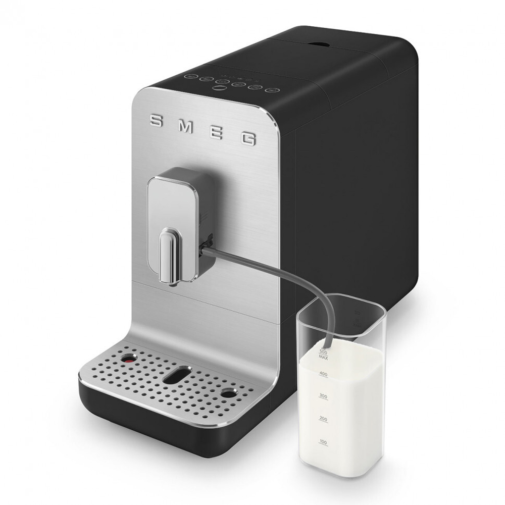 Кофемашина Smeg BCC13BLMEU