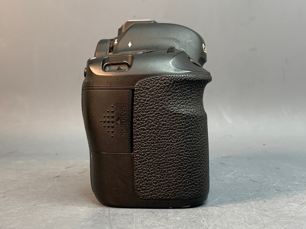 Canon EOS 6D 877 кадров