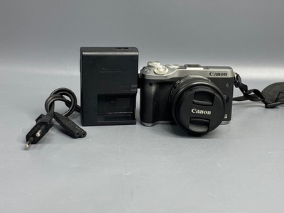 Canon EOS M6 Kit 18–55 mm f/3.5–5.6 IS STM