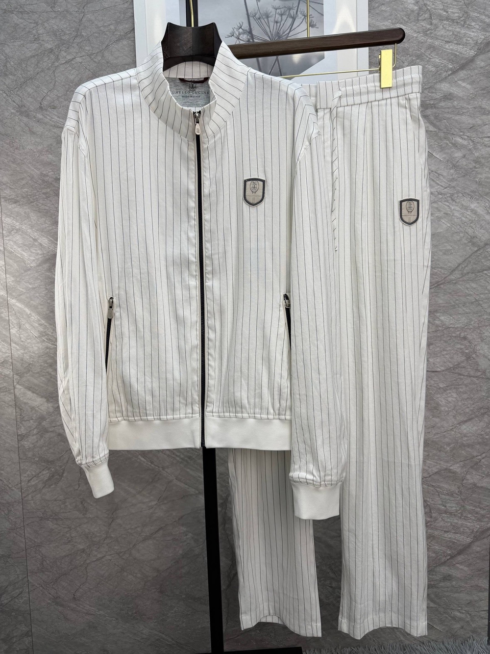 Льняной костюм Brunello Cucinelli