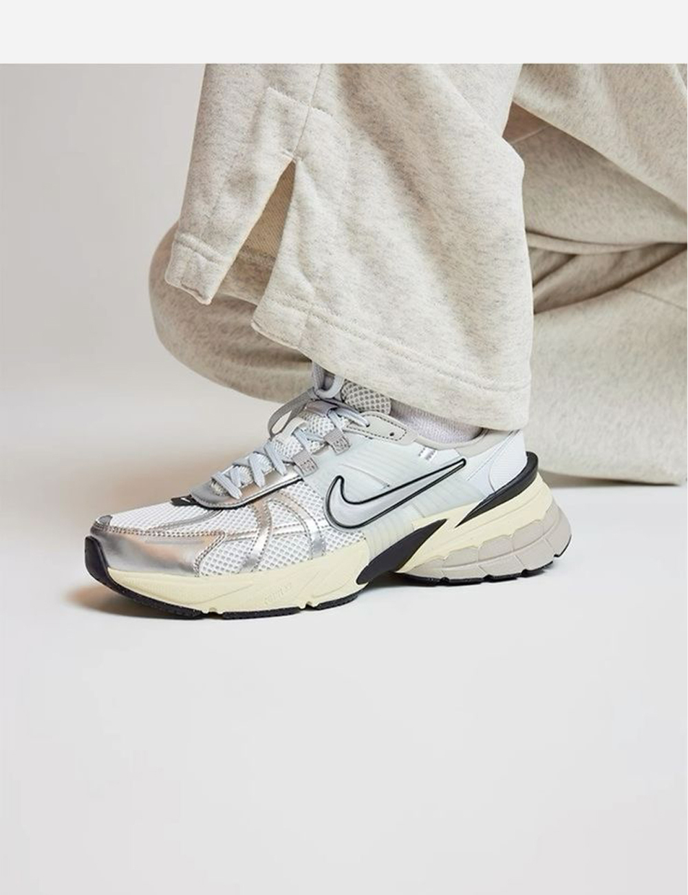 Nike Y2K Run "Summit White"