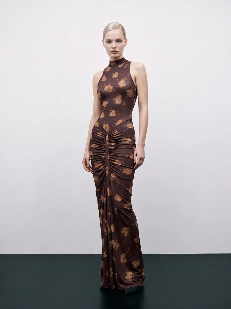 Иви макси (Ivy maxi), платье макси из шоколадного бифлекса с цветочным принтом