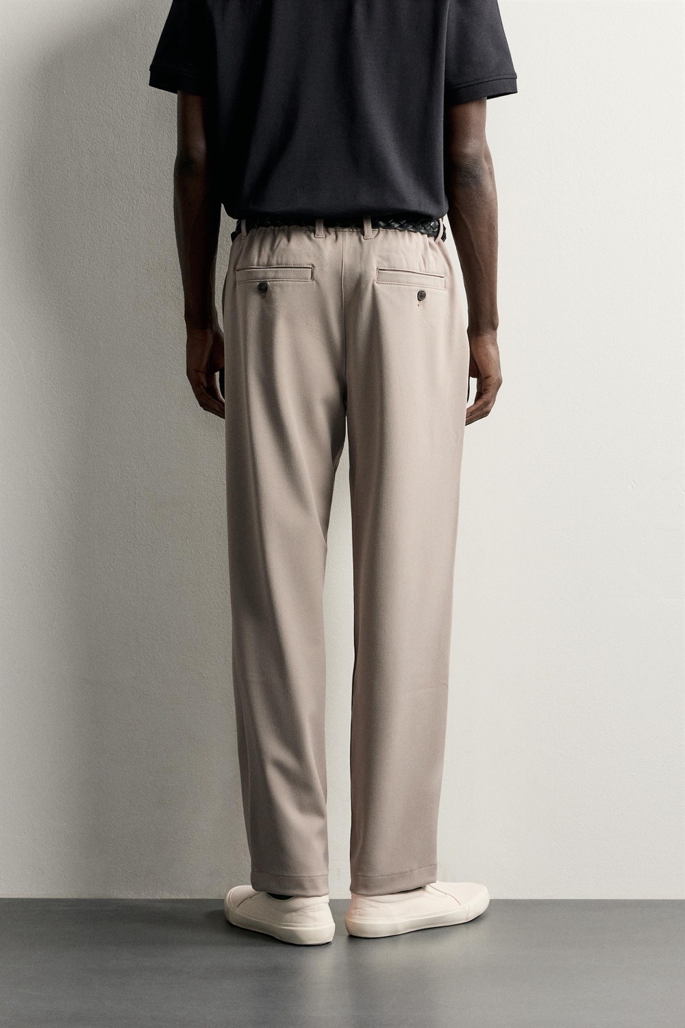 БРЮКИ RELAXED FIT СО СКЛАДКАМИ — ZARA · 7147/450