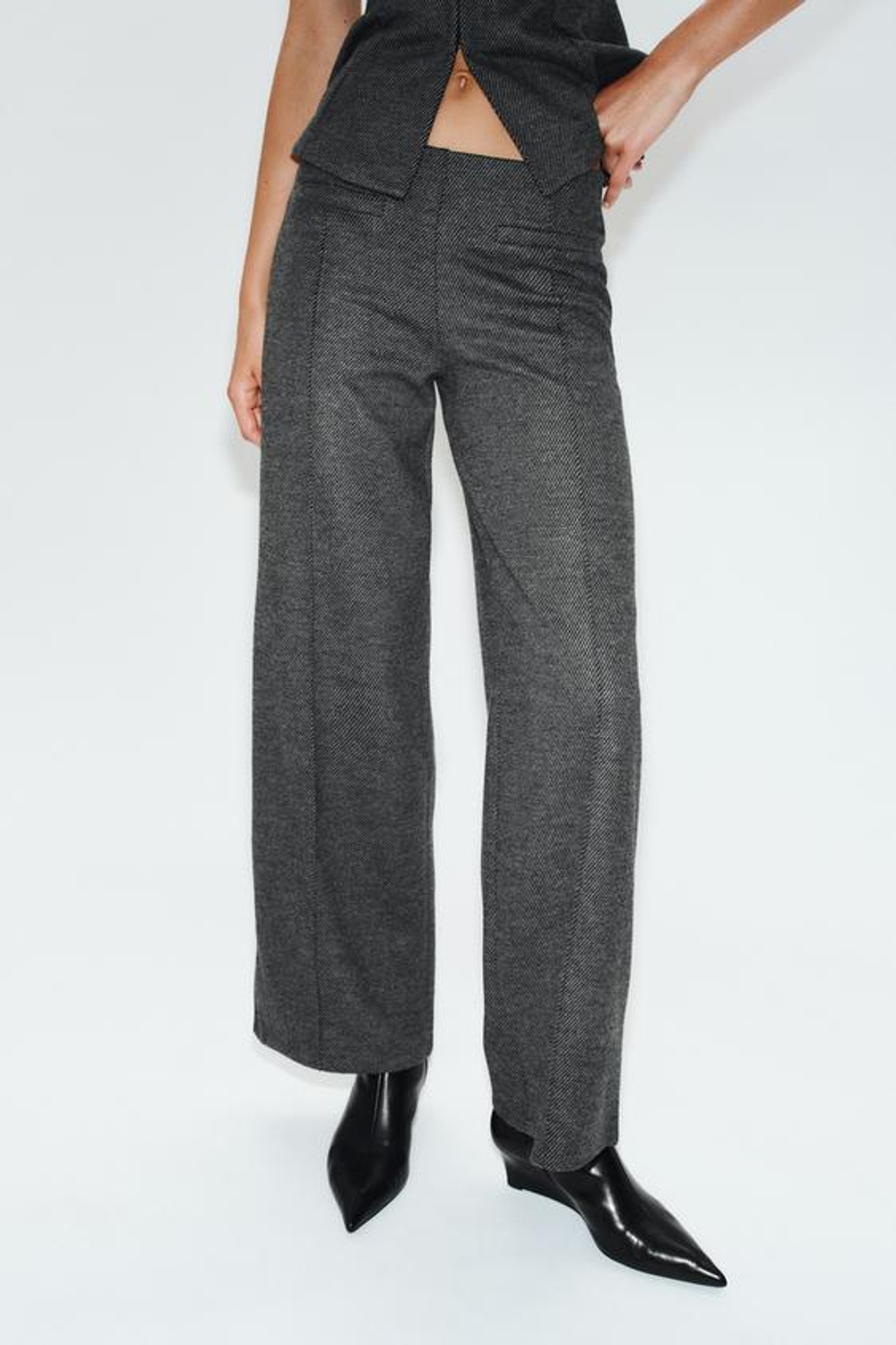 ZARA БРЮКИ С ЗАЩИПАМИ, МЯГКИЙ СЕРЫЙ