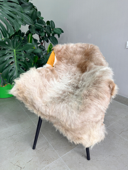 Шкура коврик меховой прикроватный овчина, 120х65 см.