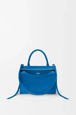 Loewe Маленькая сумка Amazona 180 из мягкой телячьей кожи, ярко-синий