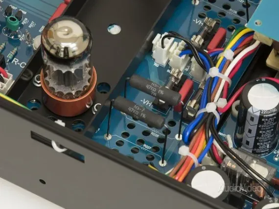 Stax SRM-700T