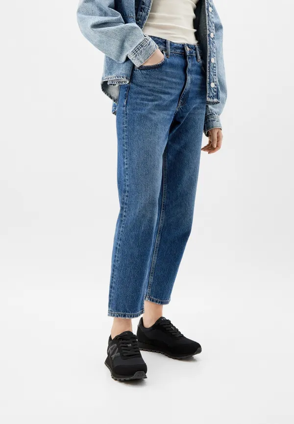 Кроссовки женские ARMANI EXCHANGE DROP