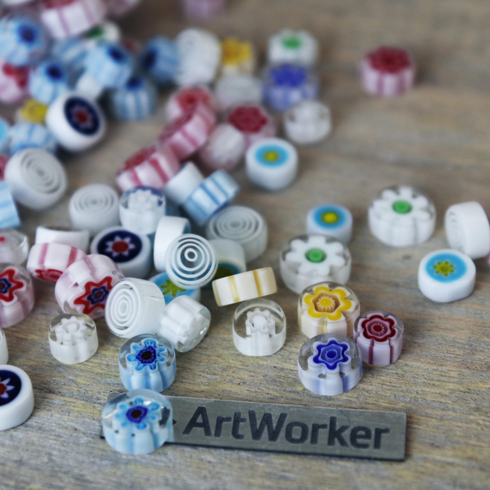 Крупный план белого миллефиори микса | ArtWorker