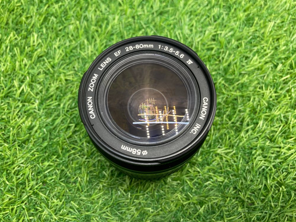 Canon EOS 300 kit EF 28-80mm 3.5-5.6 IV