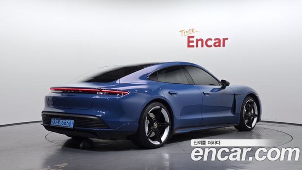 Porsche Taycan 4S — 2021