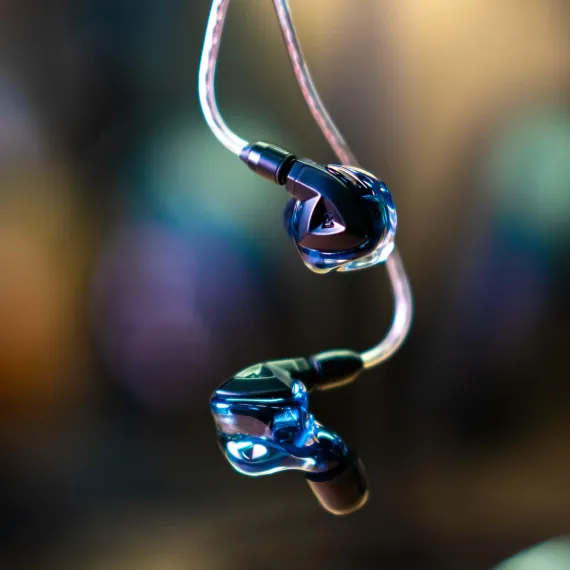Campfire Audio Clara Black/Transparent