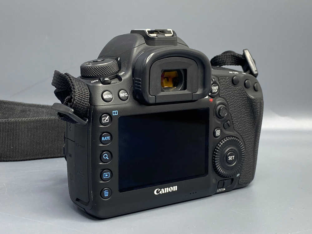 Canon EOS 5D Mark IV — 22 000 кадров