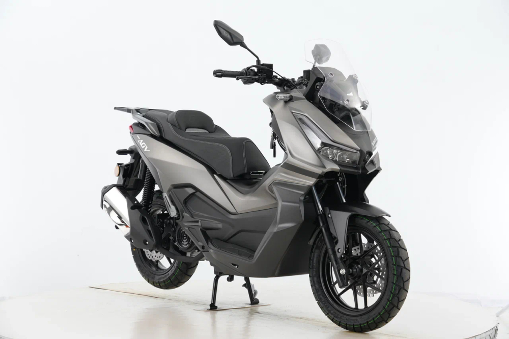Скутер Gladiator AGV