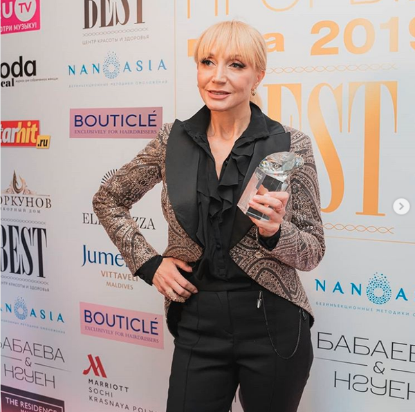 Звездная премия от журнала Оксаны Федорой "Moda Topical". Звездная премия от журнала Оксаны Федорой "Moda Topical".