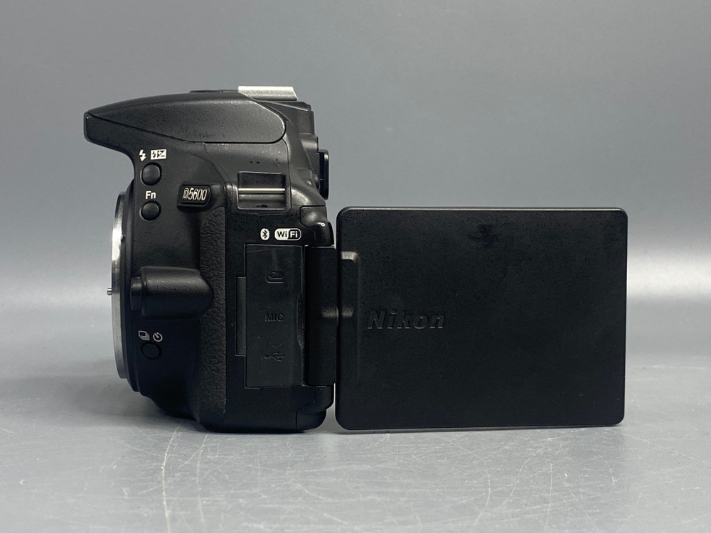 Nikon D5600 Body 25.000 кадров