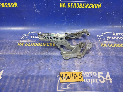 Петля капота левая TOYOTA PRIUS 1998