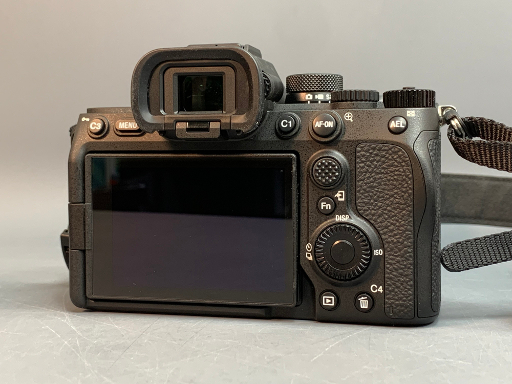 Sony A7 IV 1.885 кадров
