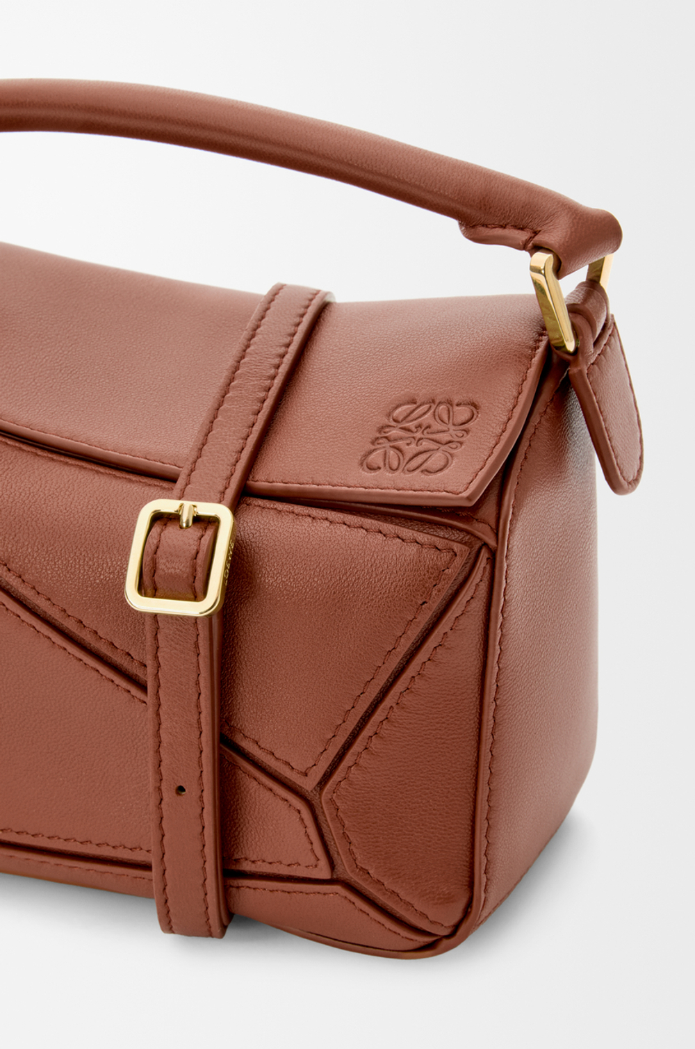 Loewe Сумка-мини Puzzle Featherlight из овечьей кожи наппа, коричневый