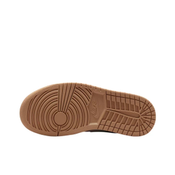 alt="Логотип Wings на пятке Air Jordan 1 Low Hemp Cannon"
