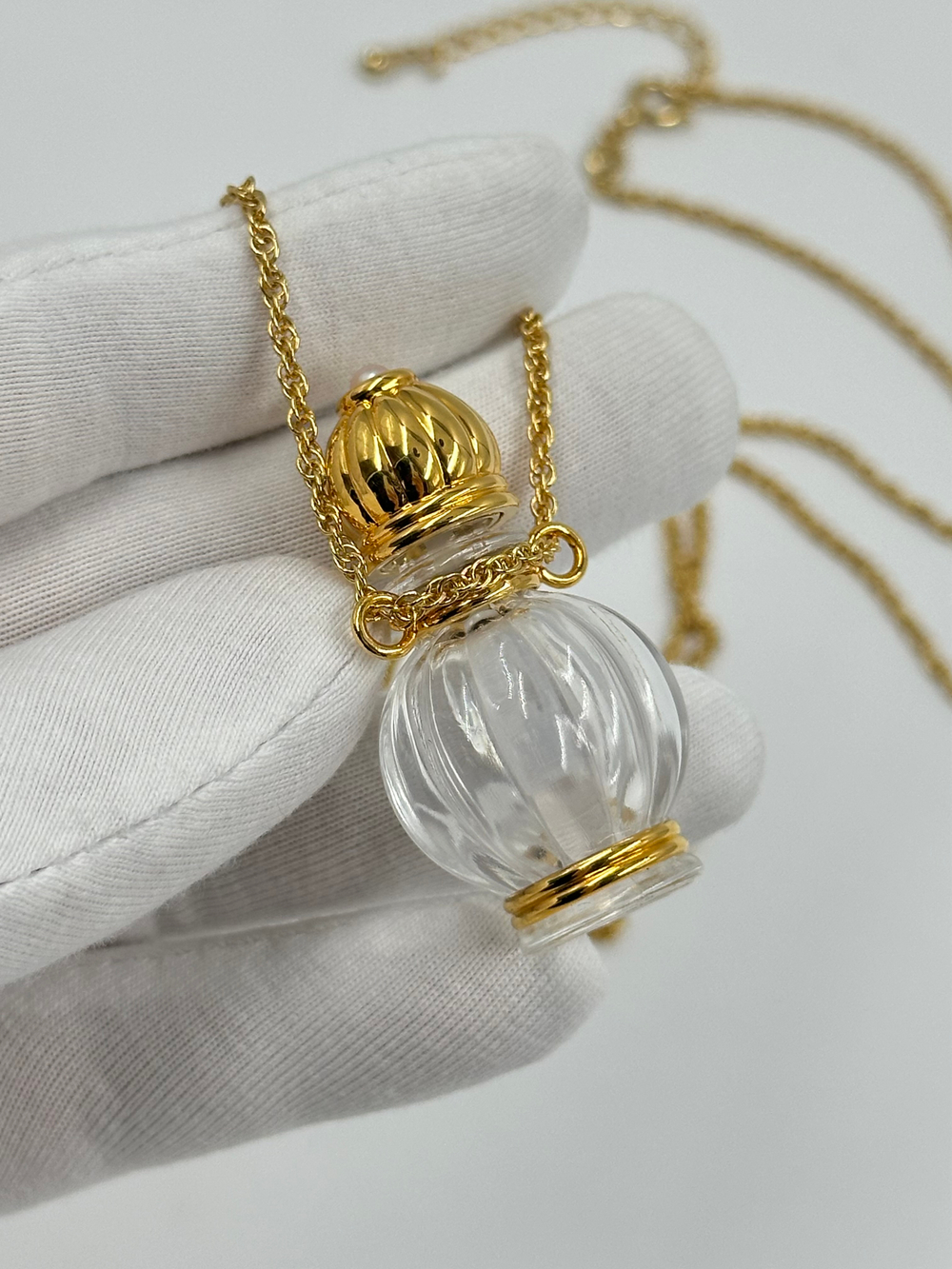 Кулон-флакон Mikimoto