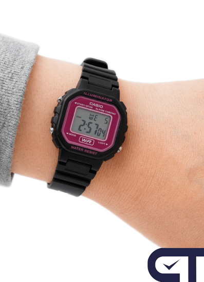 Casio LA-20WH-4A — женские цифровые часы с подсветкой и секундомером