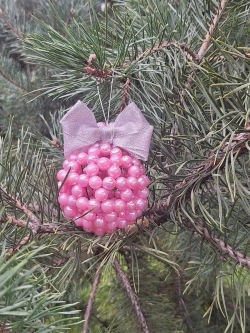 Новогодний шар из бусин 10 см
