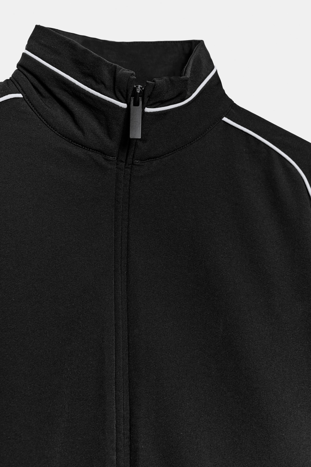 ТЕХНИЧЕСКАЯ КУРТКА С КОНТРАСТНОЙ ОКАНТОВКОЙ — ZARA
