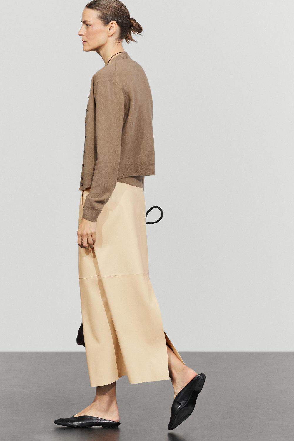 Massimo Dutti Кардиган с пуговицами, зеленоватый