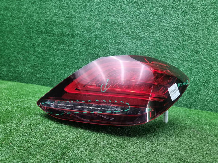Фонарь правый Mercedes C w205 (2018-2023) LED