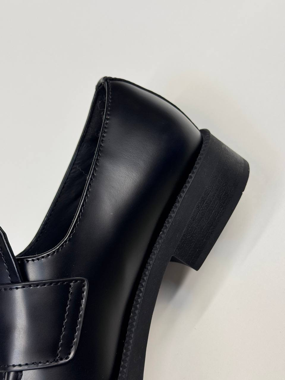 Лоферы Prada