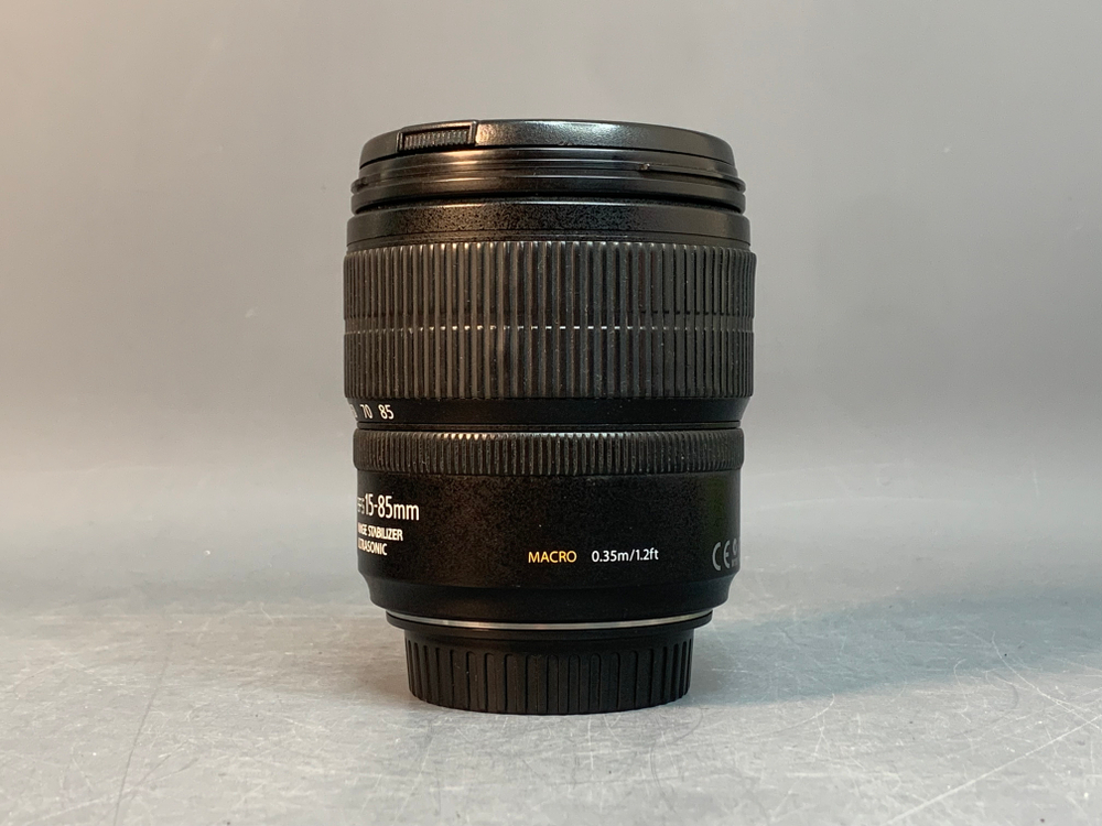 Canon EF-S 15-85mm 3.5-5.6 IS USM