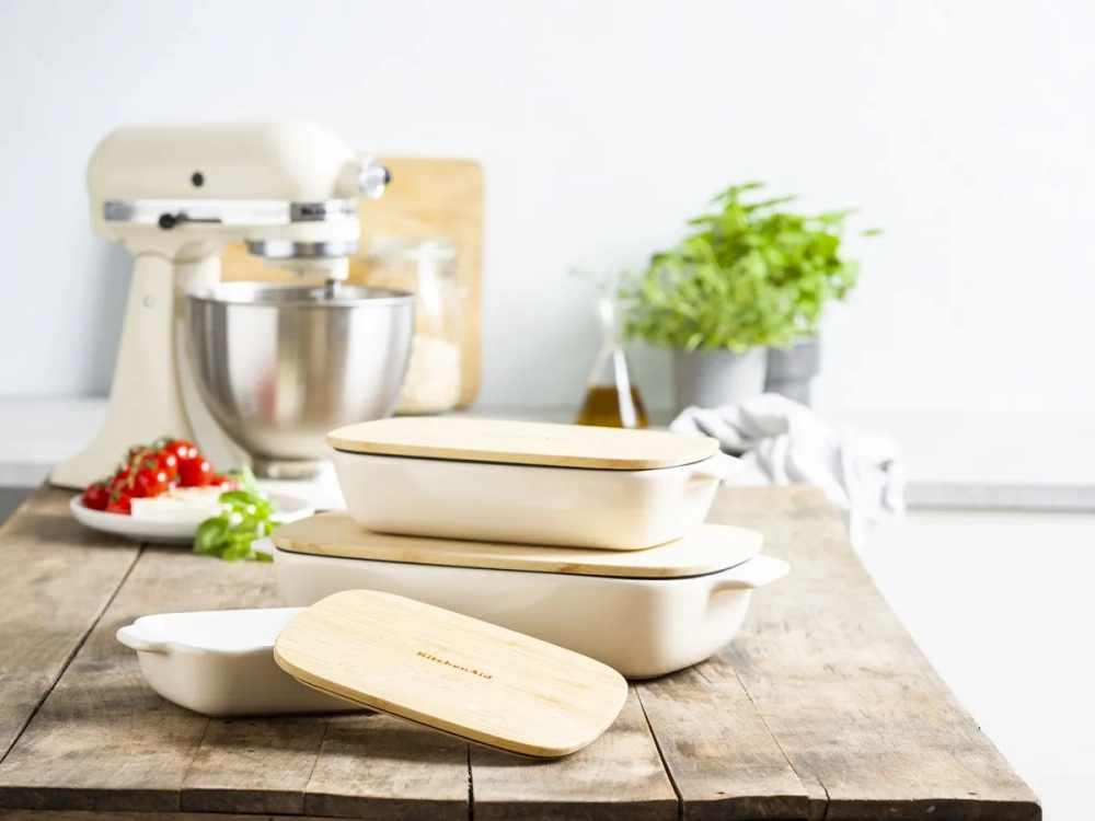 KitchenAid Керамическое блюдо 26x15,5x6,5 см + крышка миндальный крем EAN 4894871028623