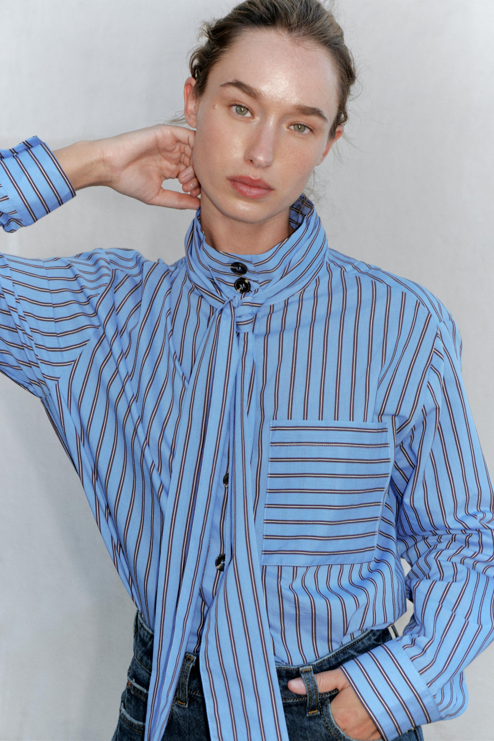 РУБАШКА В ПОЛОСКУ С БАНТОМ — ZARA