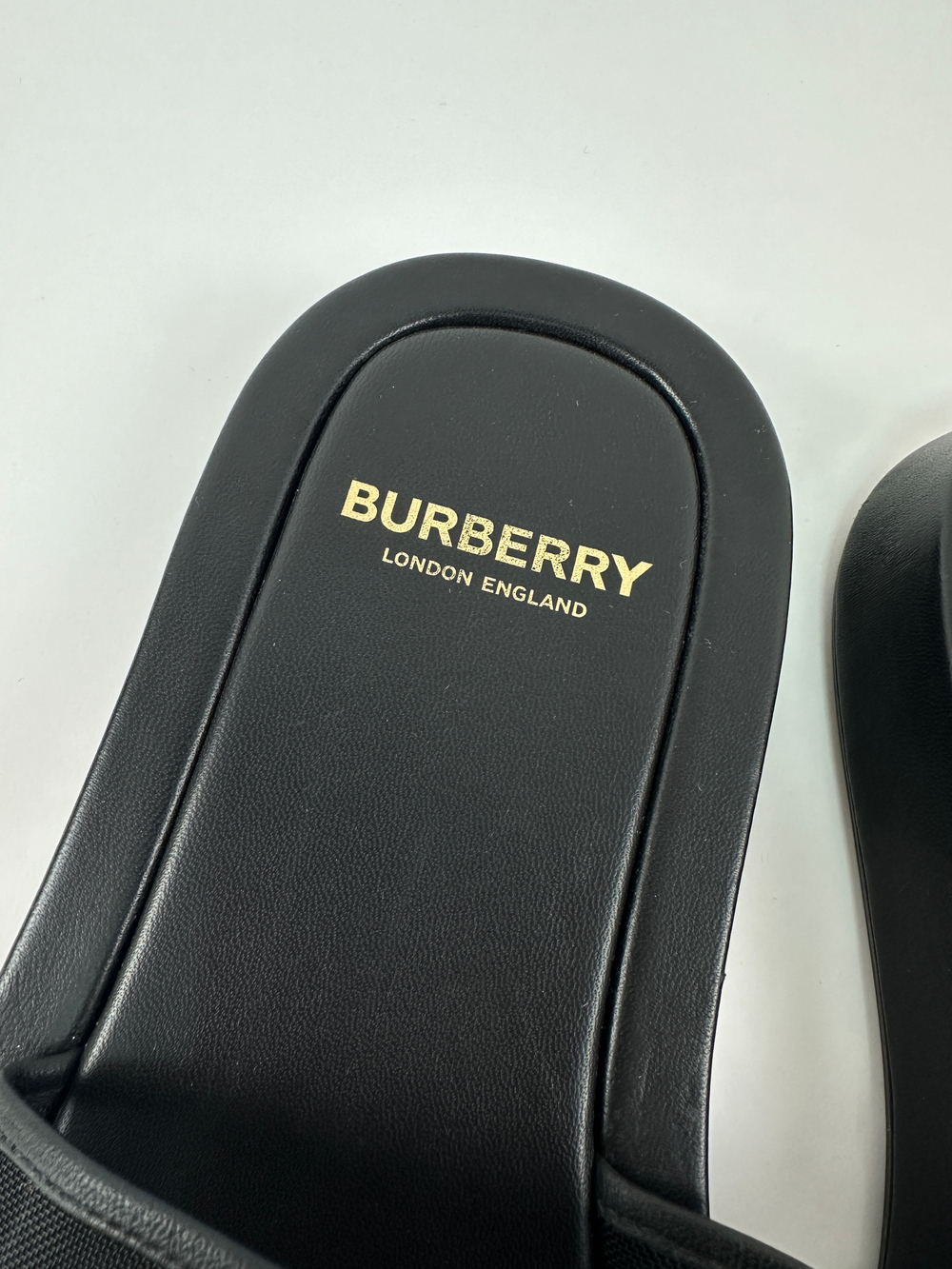 Шлепанцы Burberry