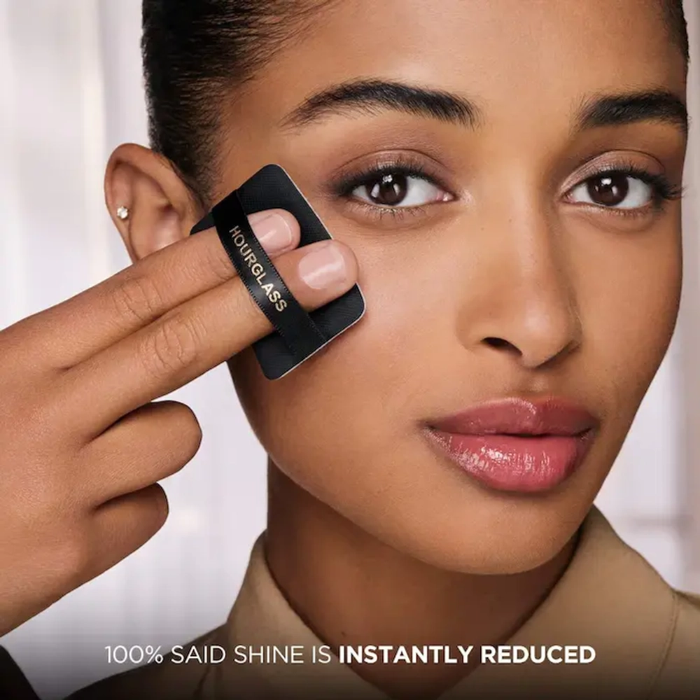Hourglass Airbrush Pressed Powder - Translucent