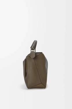 Loewe Большая сумка Puzzle мягкой зернистой телячьей кожи, зелено-коричневый