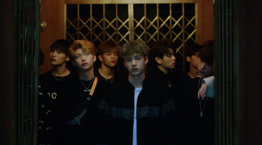 Альбом STRAY KIDS - I am NOT 1st Mini Album RANDOM Version