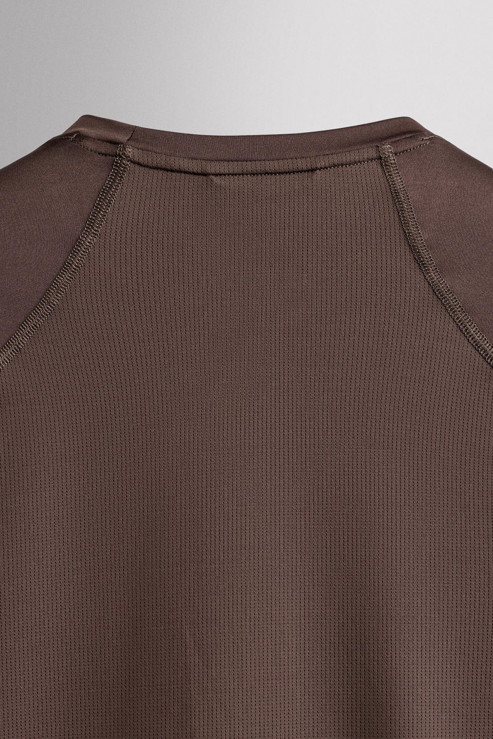 ТЕХНОЛОГИЧНАЯ ФУТБОЛКА ПЕРВОГО СЛОЯ — ZARA
