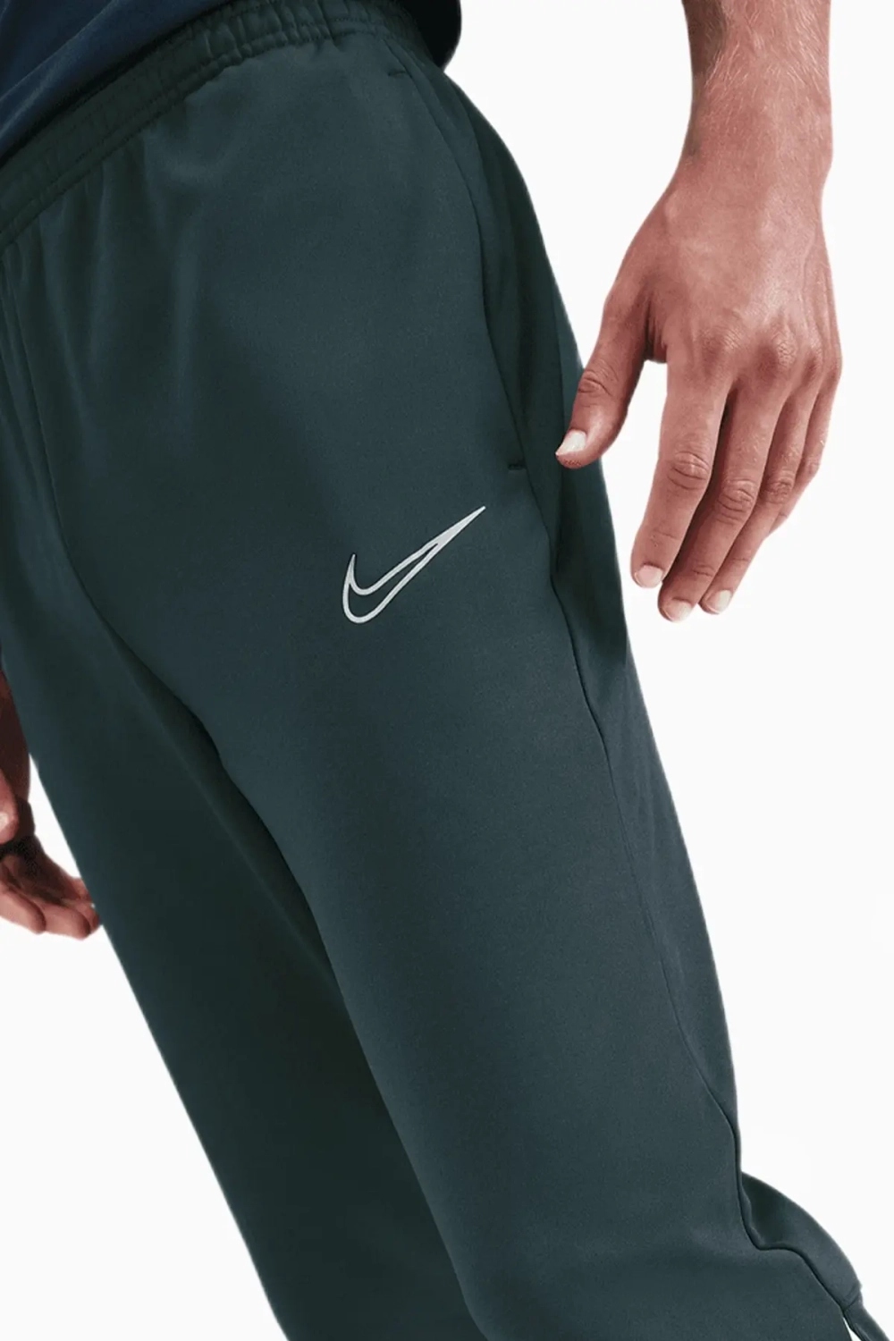 Штаны Nike Academy Therma-FIT Winter Warrior - зеленый