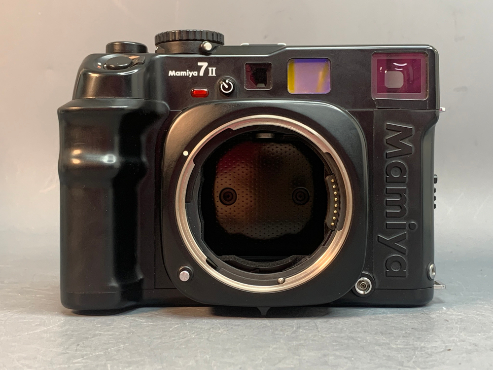 Mamiya 7 II + Mamiya 80 mm f/4 L