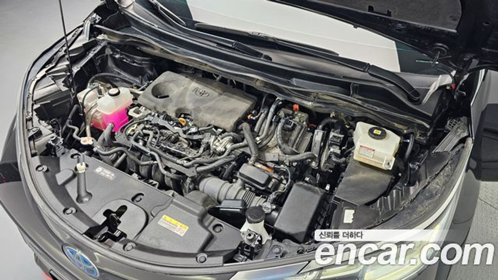 Toyota Sienna 2.5 Hybrid 2WD — 2023