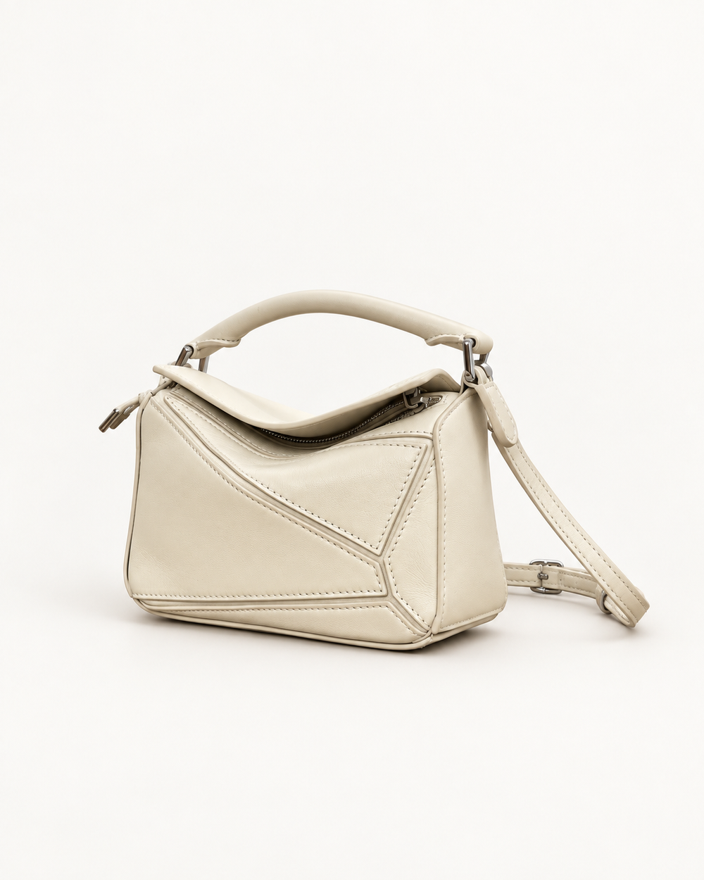 Сумка LOEWE Featherlight Puzzle Mini, мягкий белый оттенок