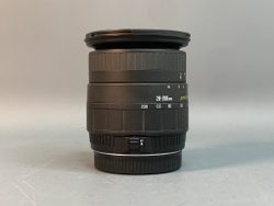 Sigma AF 28-200mm f/3.8-5.6 UC Aspherical б Canon EF с дефектом