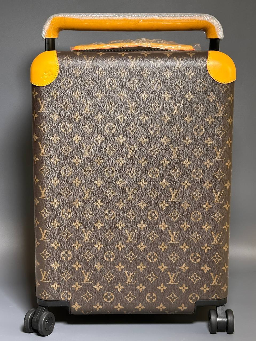 Чемодан Louis Vuitton