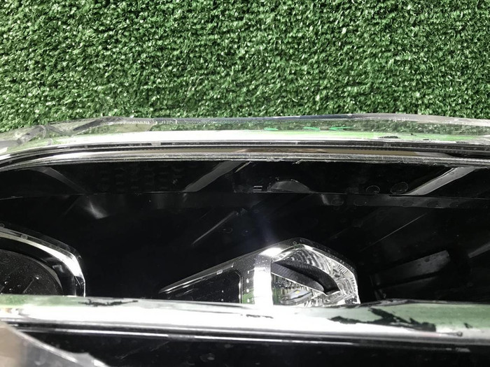 Битая Фара правая VW Polo 6 (2020-2022) LED