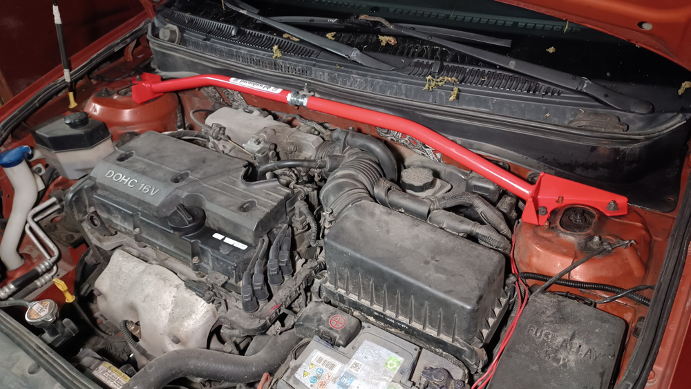 Распорка передних стоек (регулируемая) Hyundai Verna 3, Kia Rio 2